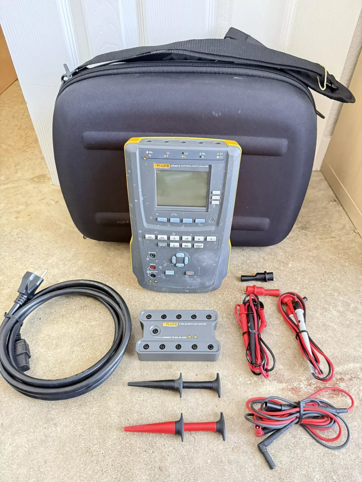 FLUKE ESA615 EU 230V Electrical Safety Analyzer (Tested)