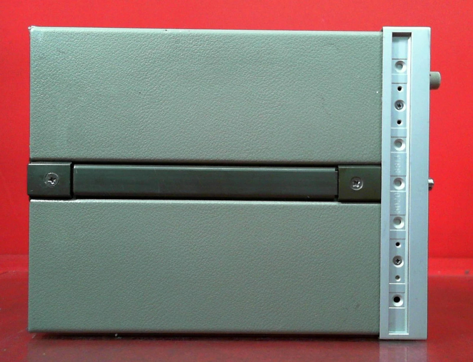 HP Agilent 11975A 2304A00211 Amplifier 2-8GHz, 16dBm