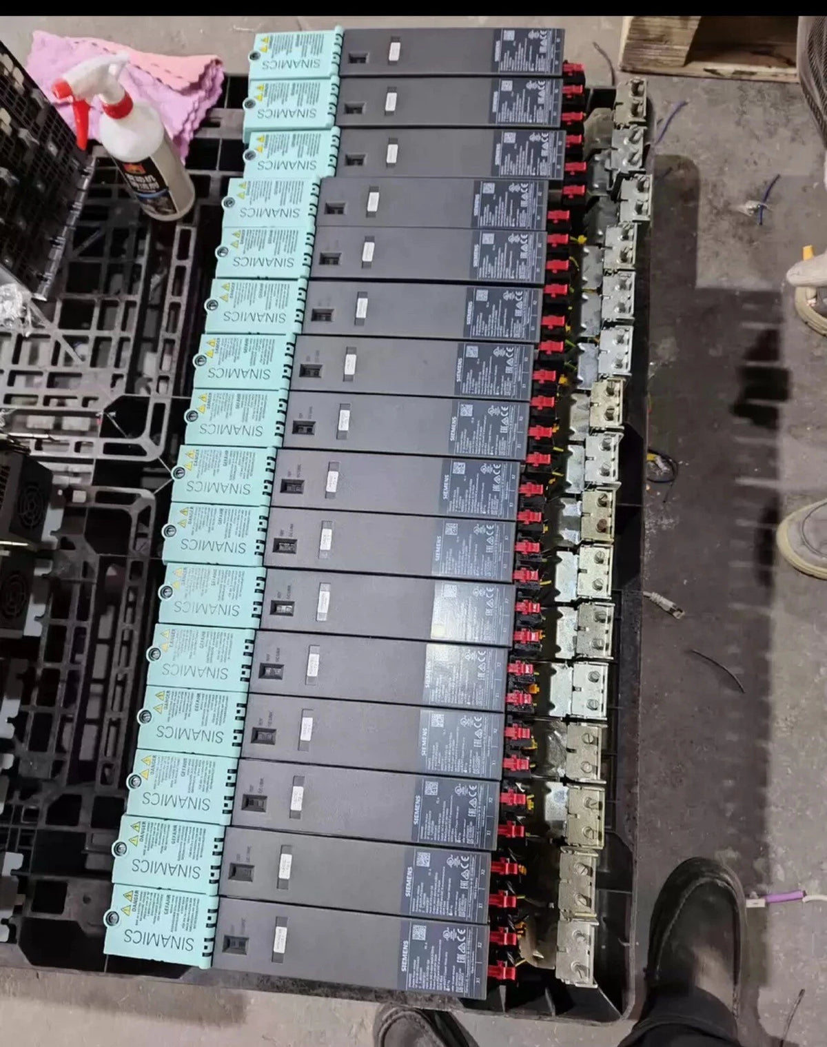 Siemens 6SL3120-2TE15-0AD0: Power Supply Unit