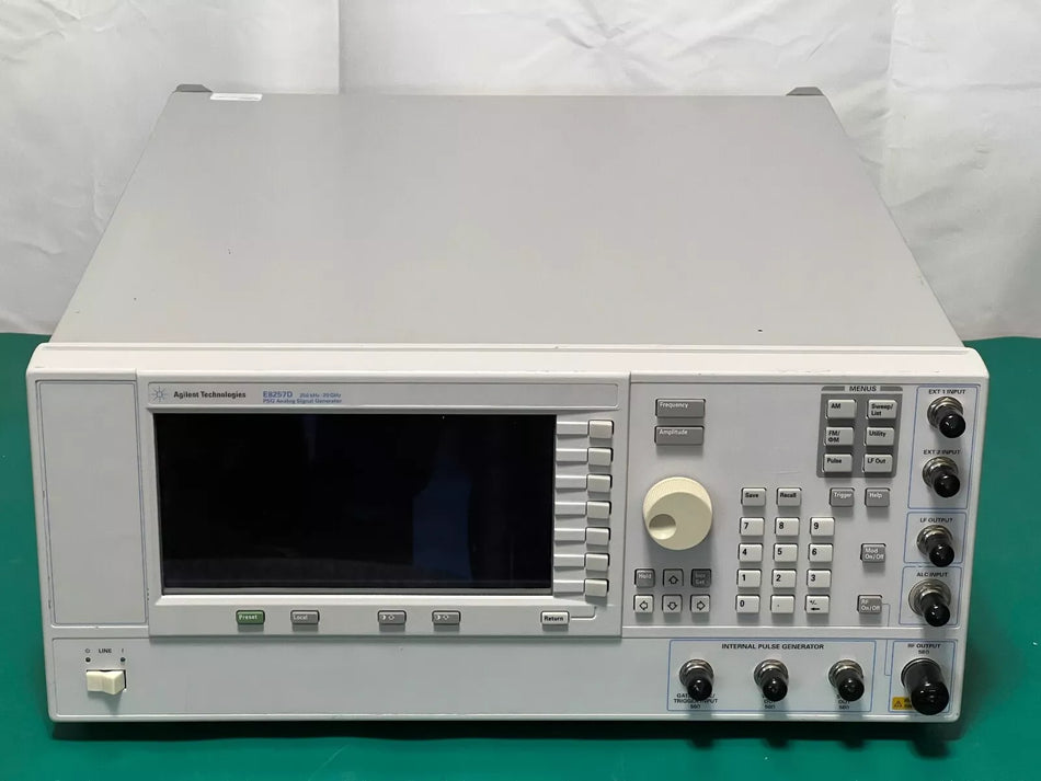 Agilent E8257D PSG Microwave Analog Signal Generator, 1E1 1EA 520 UNT UNX