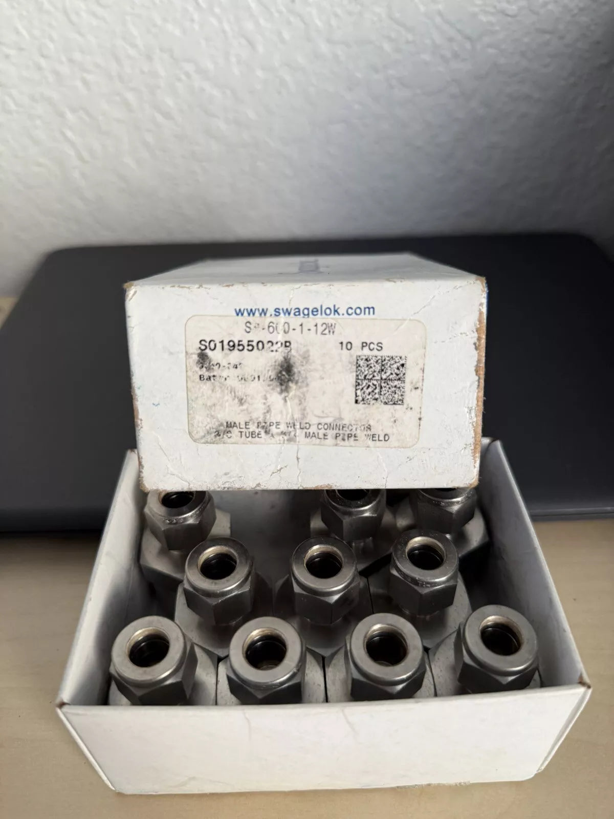 Swagelok SS-600-1-12W Stainless Male Connector 3/8in Tube X 3/4in Mpw - Pack of 10