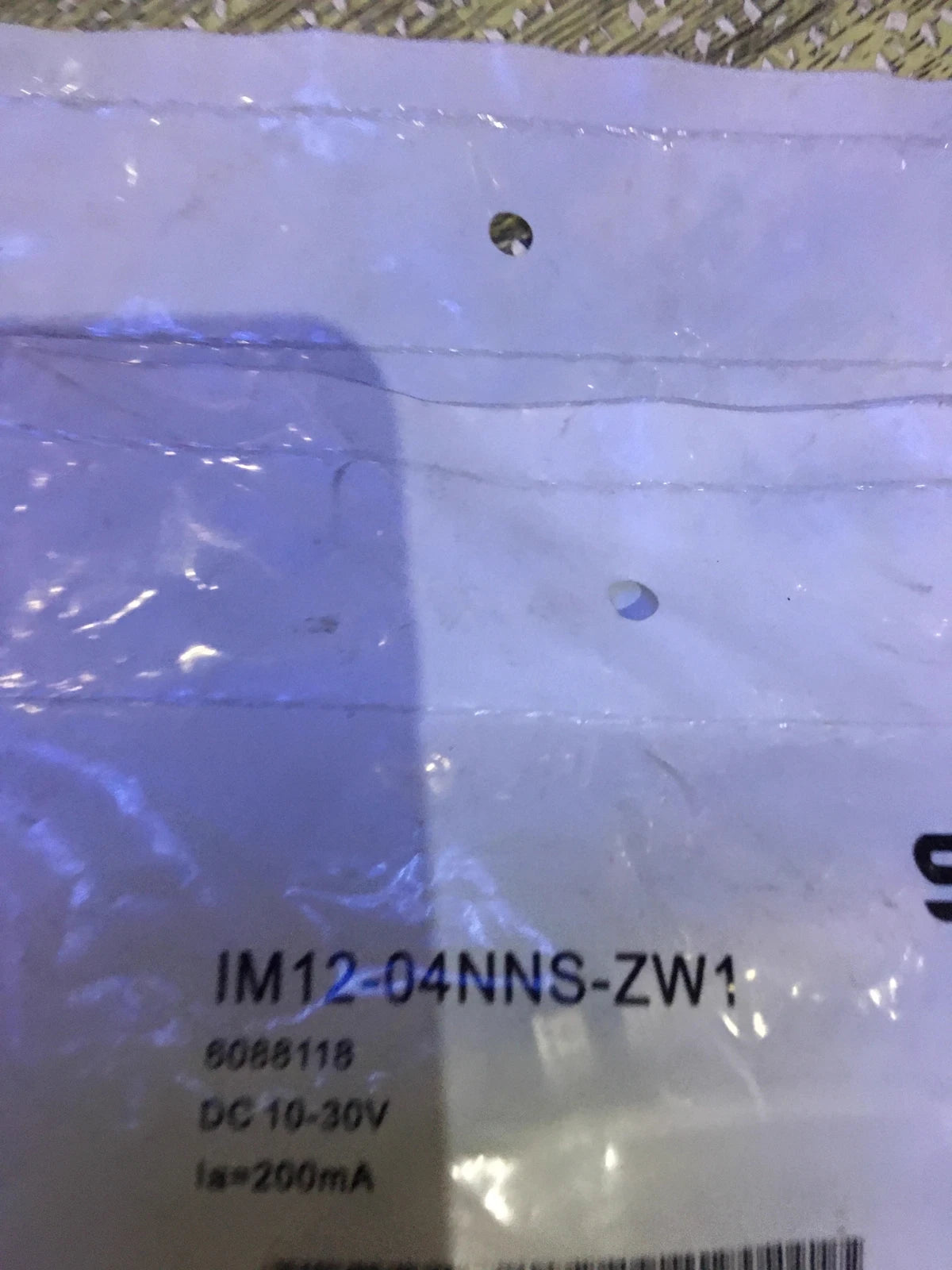 IM12-04NNS-ZW1 6088118 NPN Product