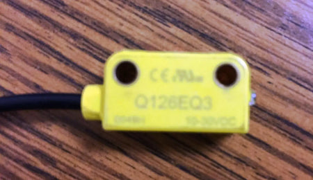 Banner Q126EQ3 Through-Beam Optical Sensor & Cable