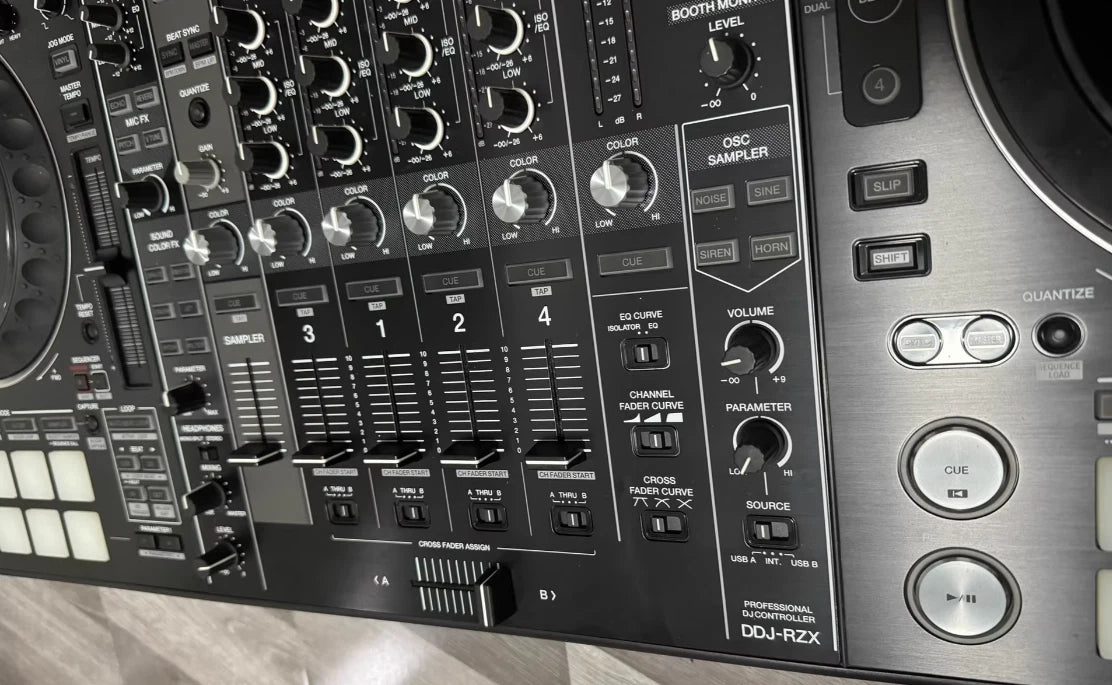 1pcs Pioneer DDJ-RZX DDJRZX 4-channel DJ controller