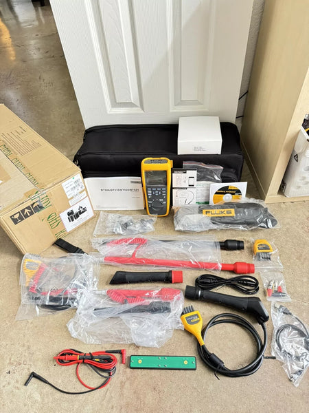 FLUKE BT520 Battery Analyzer Kit - New Sealed