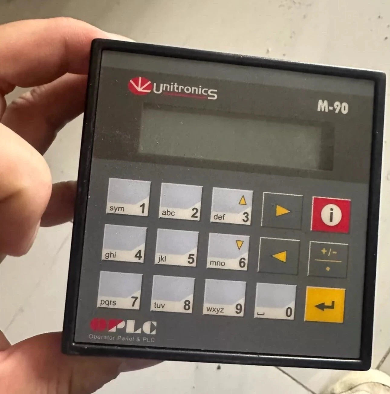 OPLC M91-2-RA22 Programmable Logic Controller for Industrial Automation