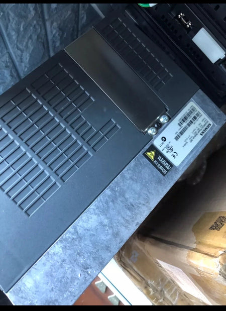 Siemens 6SL3210-1SE21-0UA0: Compact Frequency Inverter