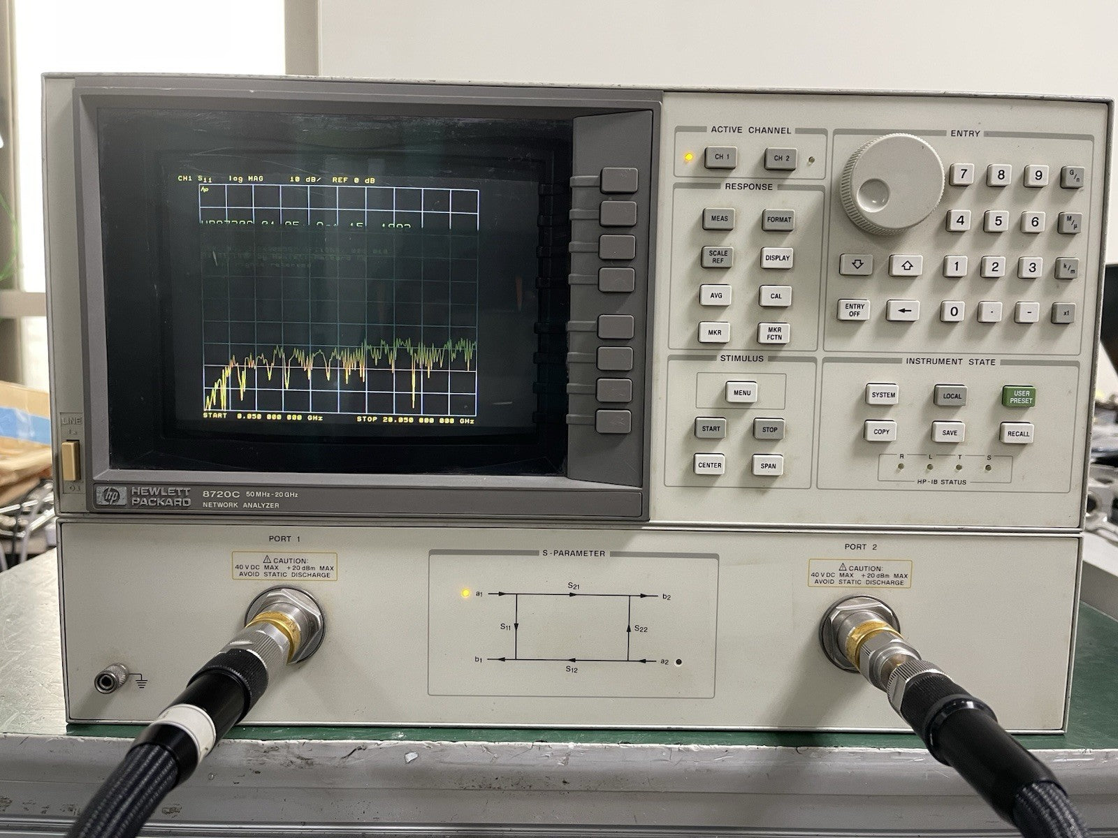 HP Agilent 8720C 50 MHz - 20 GHz Network Analyzer , Opt: 001, 010 _0597 - XG eqpt