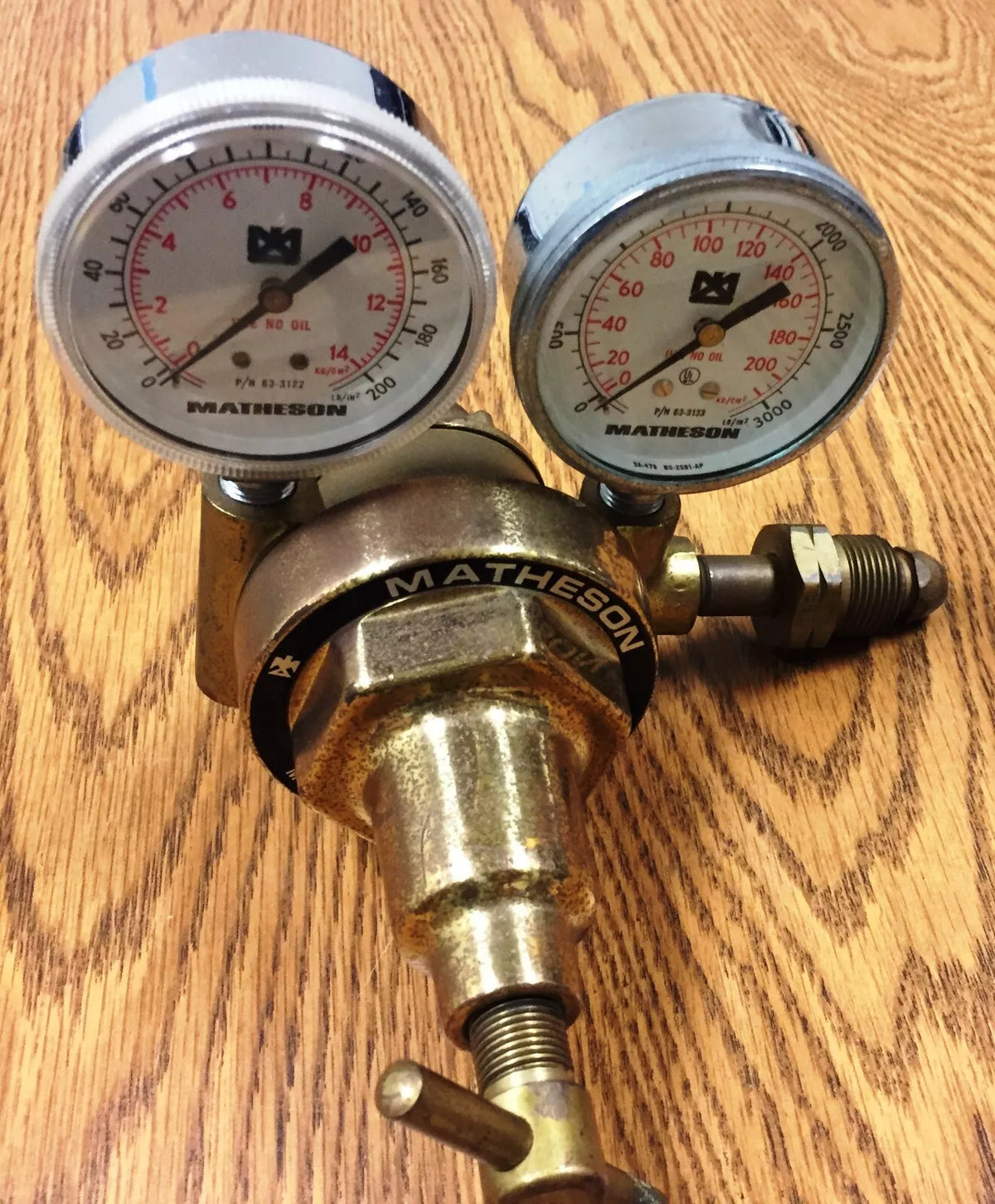 Matheson 19-590 Gas Regulator with 2 Matheson Gauges