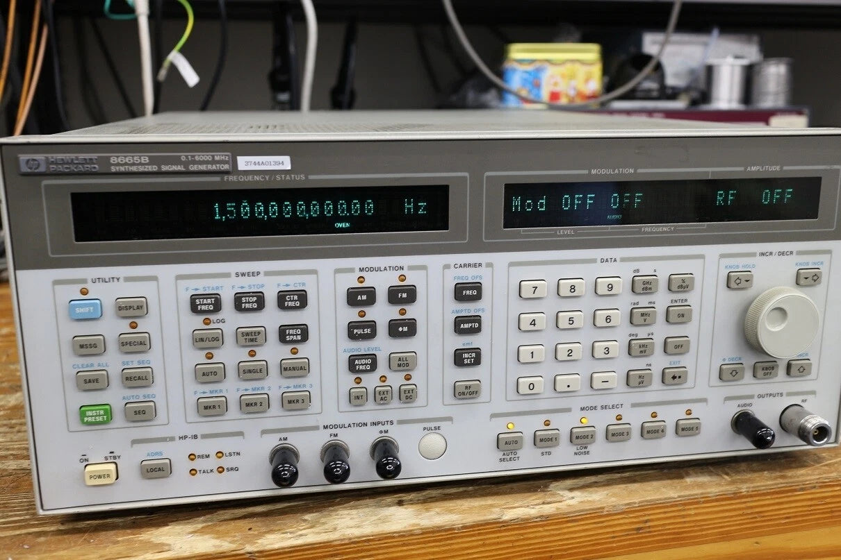 HP 8665B /001/004 100KHz -6GHz Signal Generator