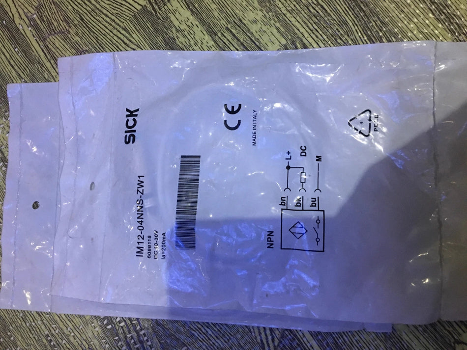 IM12-04NNS-ZW1 6088118 NPN Product