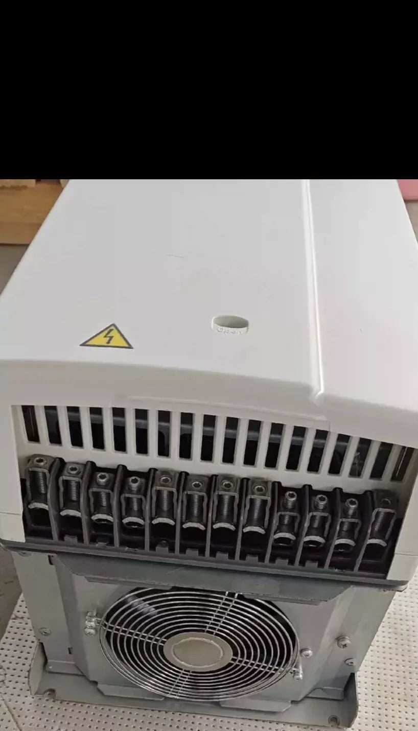 ABB ACS800-01-0050-3+p901 Variable Frequency Drive