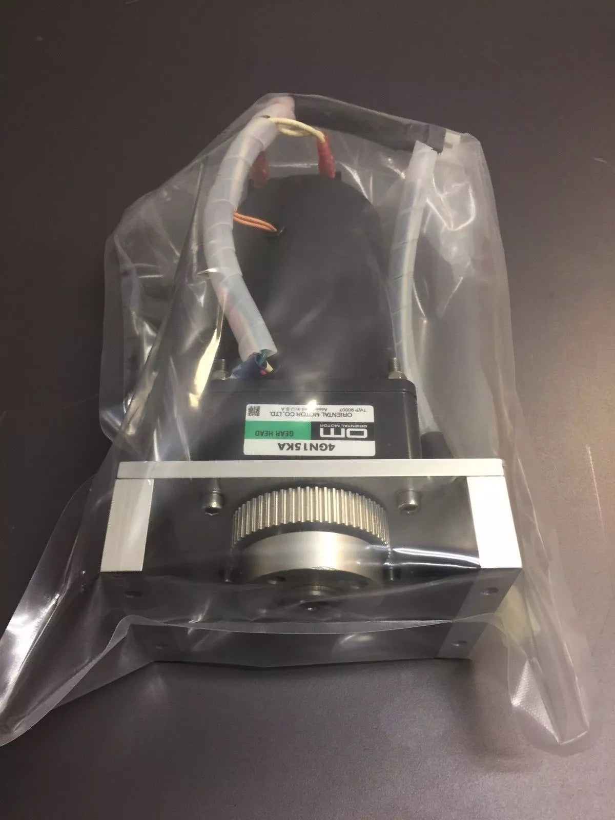 Oriental Motor 4RK25GN-CWM AC Magnetic Brake Motor with Oriental 4GN15KA Gearhead