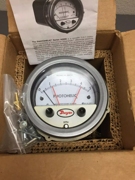 Dwyer A3005 Photohelic Pressure Switch/Gage Indicator