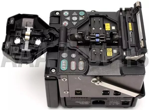 Fujikura FSM-17R SM MM Fiber Ribbon Fusion Splicer With USF-21C Cleaver FSM17R