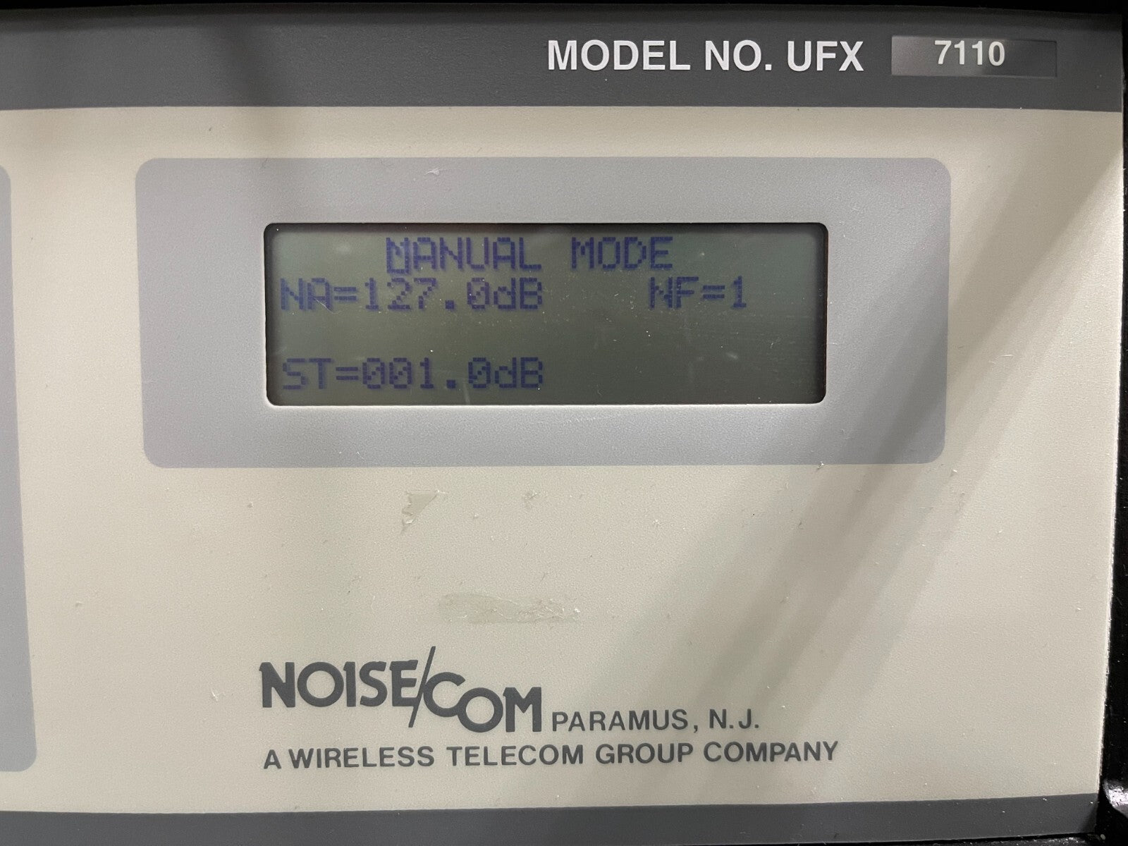 NOISECOM UFX7110 PROGRAMMABLE NOISE GENERATOR UFX7110 , 100 Hz - 1.5 GHz - XG eqpt