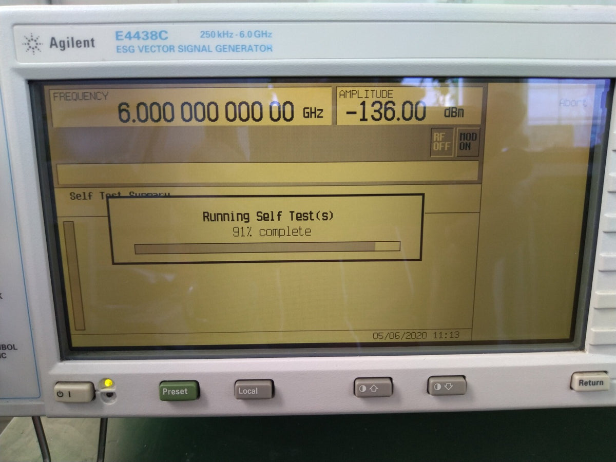 Agilent E4438C ESG Vector Signal Generator 250kHz-6GHz w/506,601,UNB,<wbr/>UNJ _3913