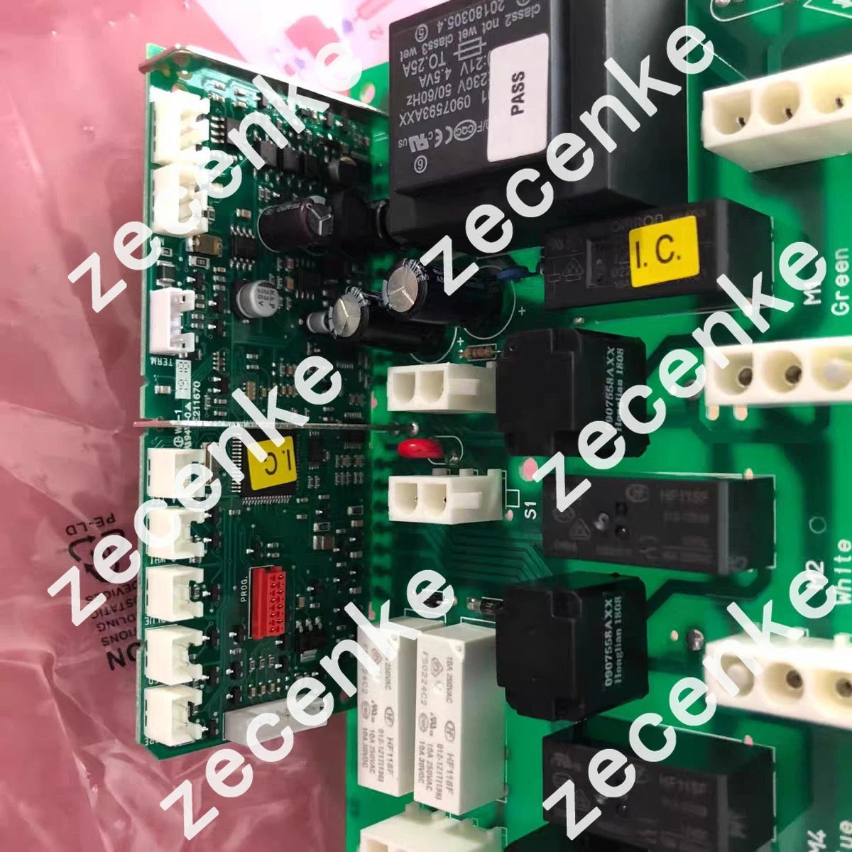 1PC CAREL Air Conditioner CODE RITC230E01 REV.2.036 32B216