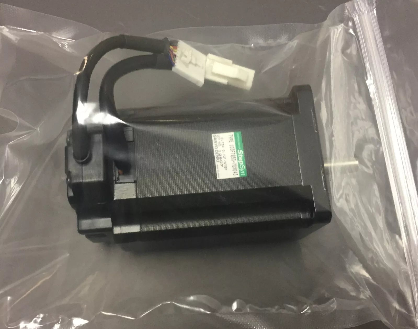 Sanyo Denki Type 103F7853-70XE43 StepSyn Stepping Motor