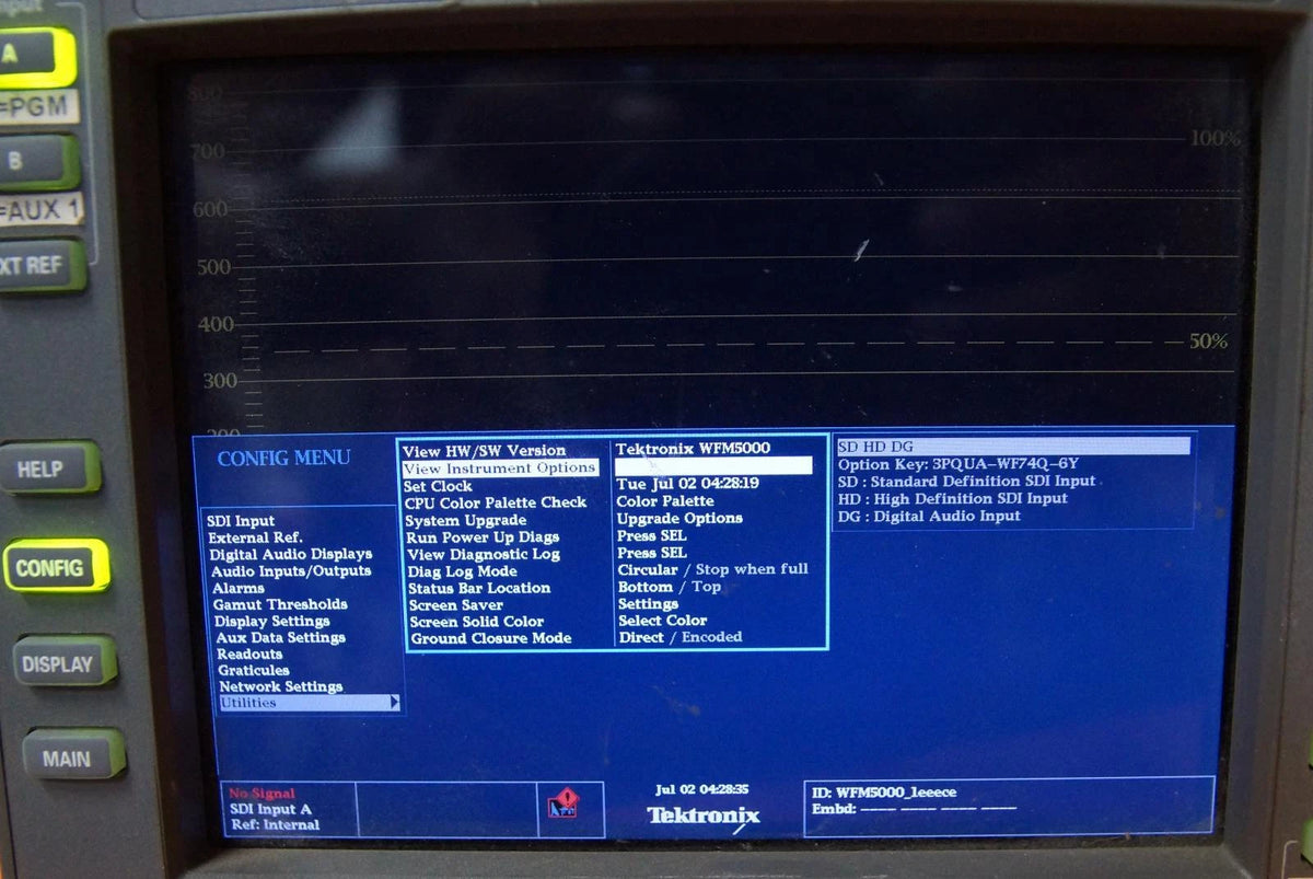 Tektronix WFM5000 Multi-Format Portable Waveform Monitor Options SD HD DG