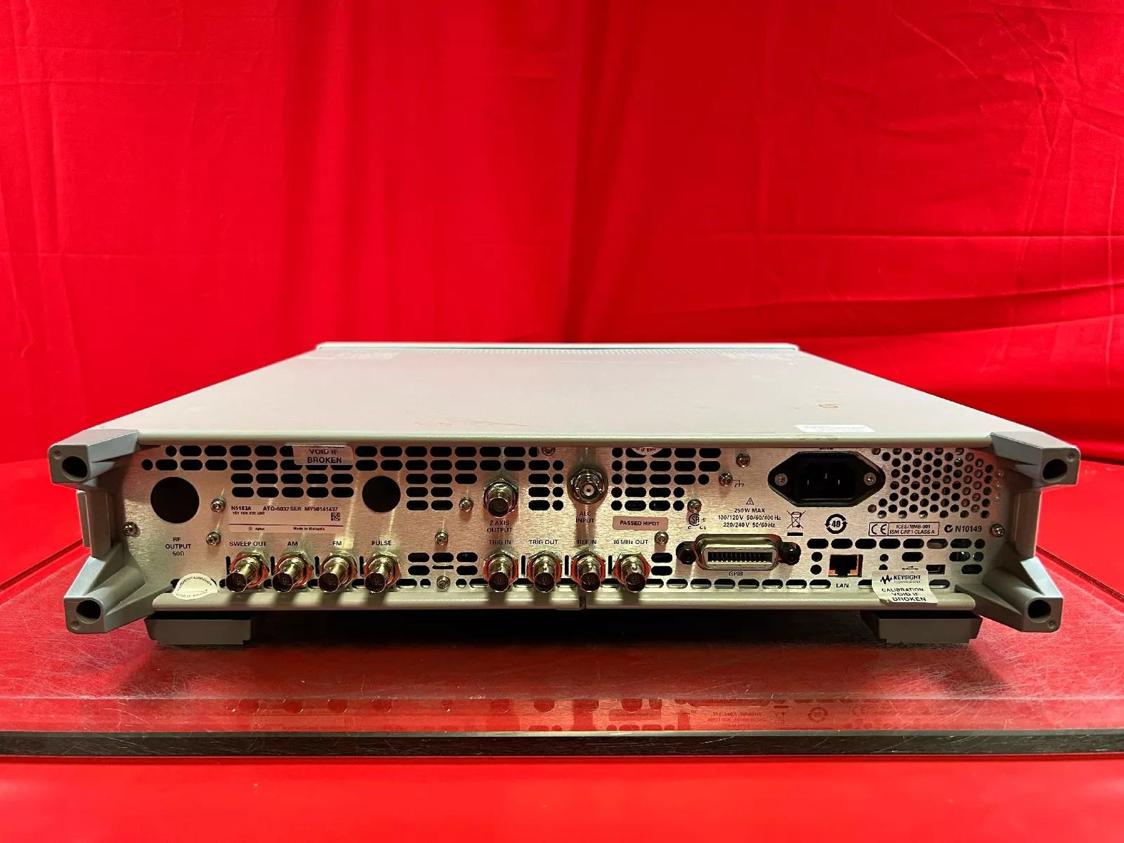 Agilent/Keysight N5183A Opt. UNT 1E1 1ER MXG Signal Generator 100kHz-31.8GHz