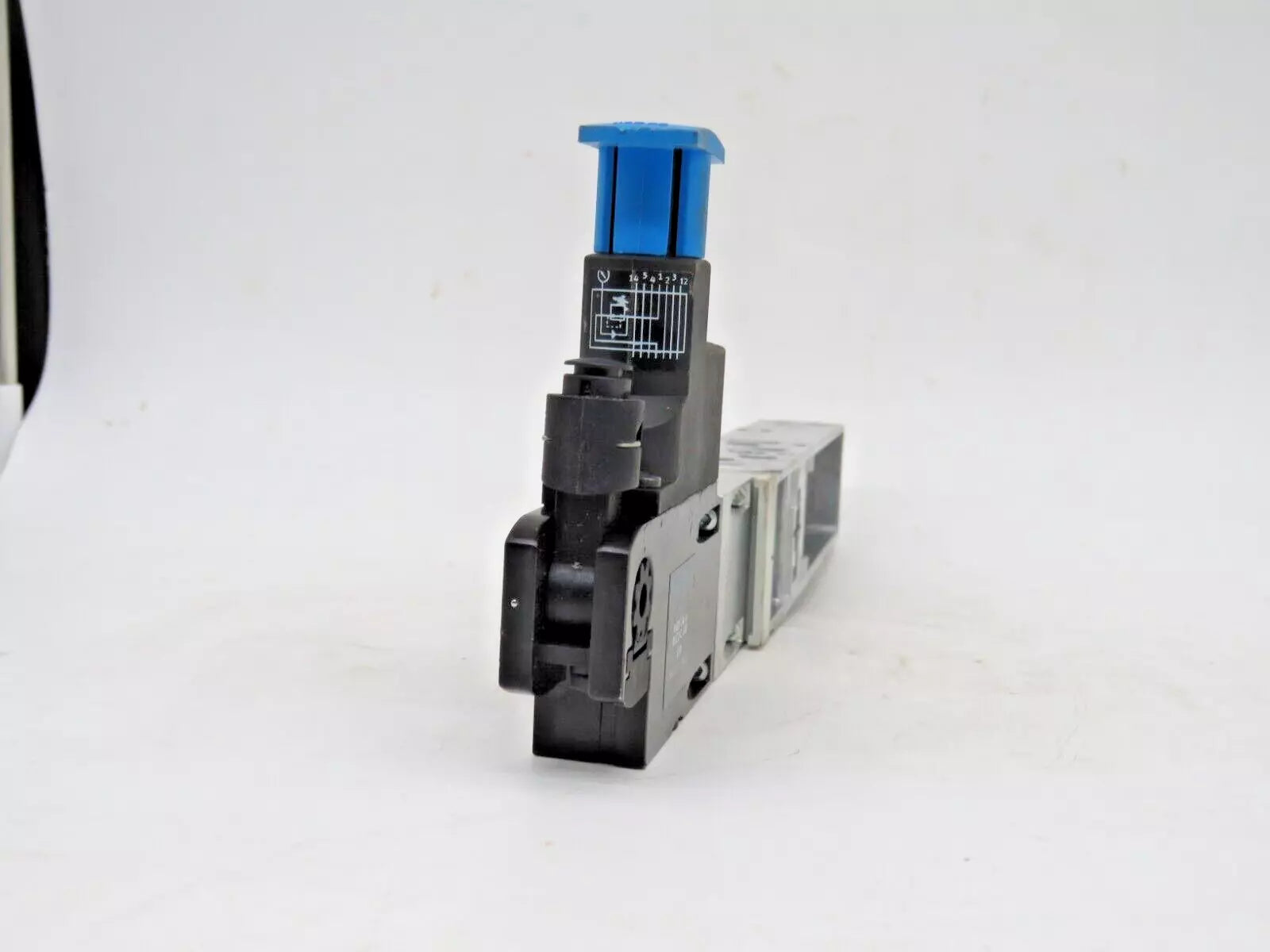 Festo VABF-S4-1-R1C2-C-10EZAY Solenoid Valve Regulator Plate 26 MM