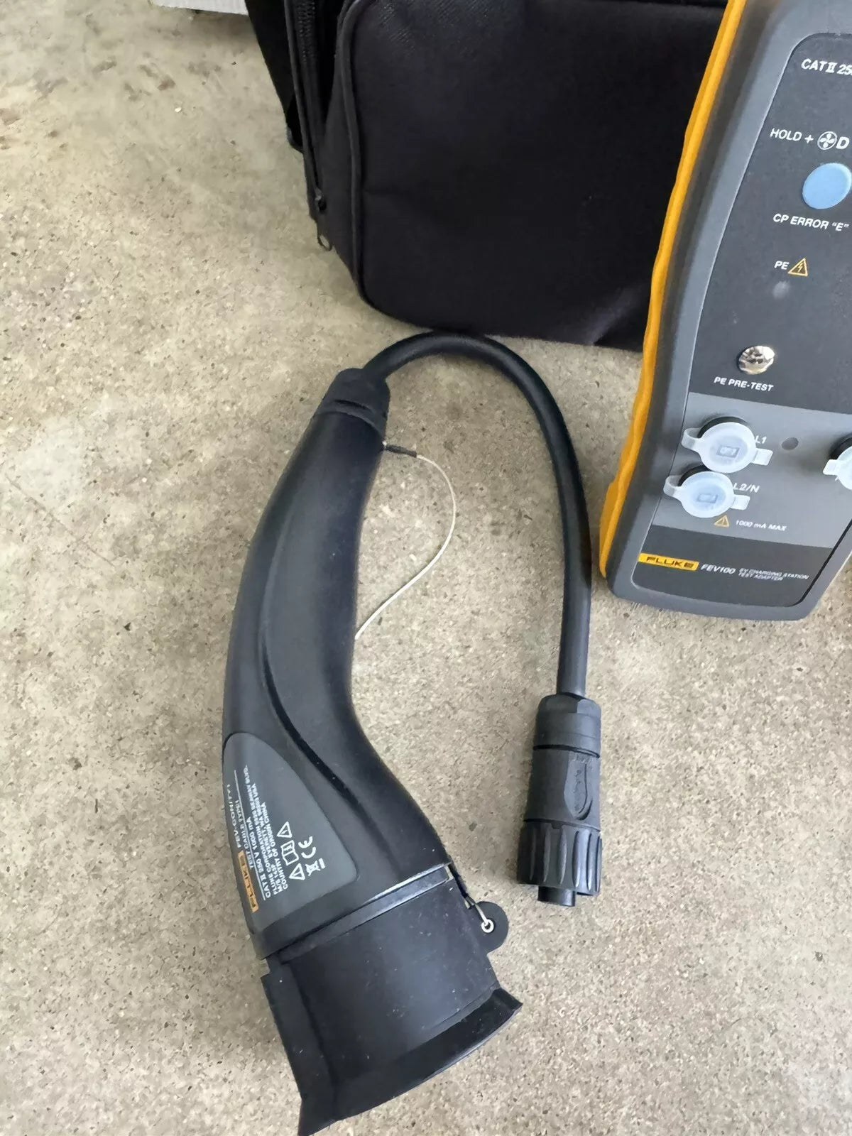 Fluke FEV100/TY1 Adapter Kit for Electric Vehicle Charging Stations