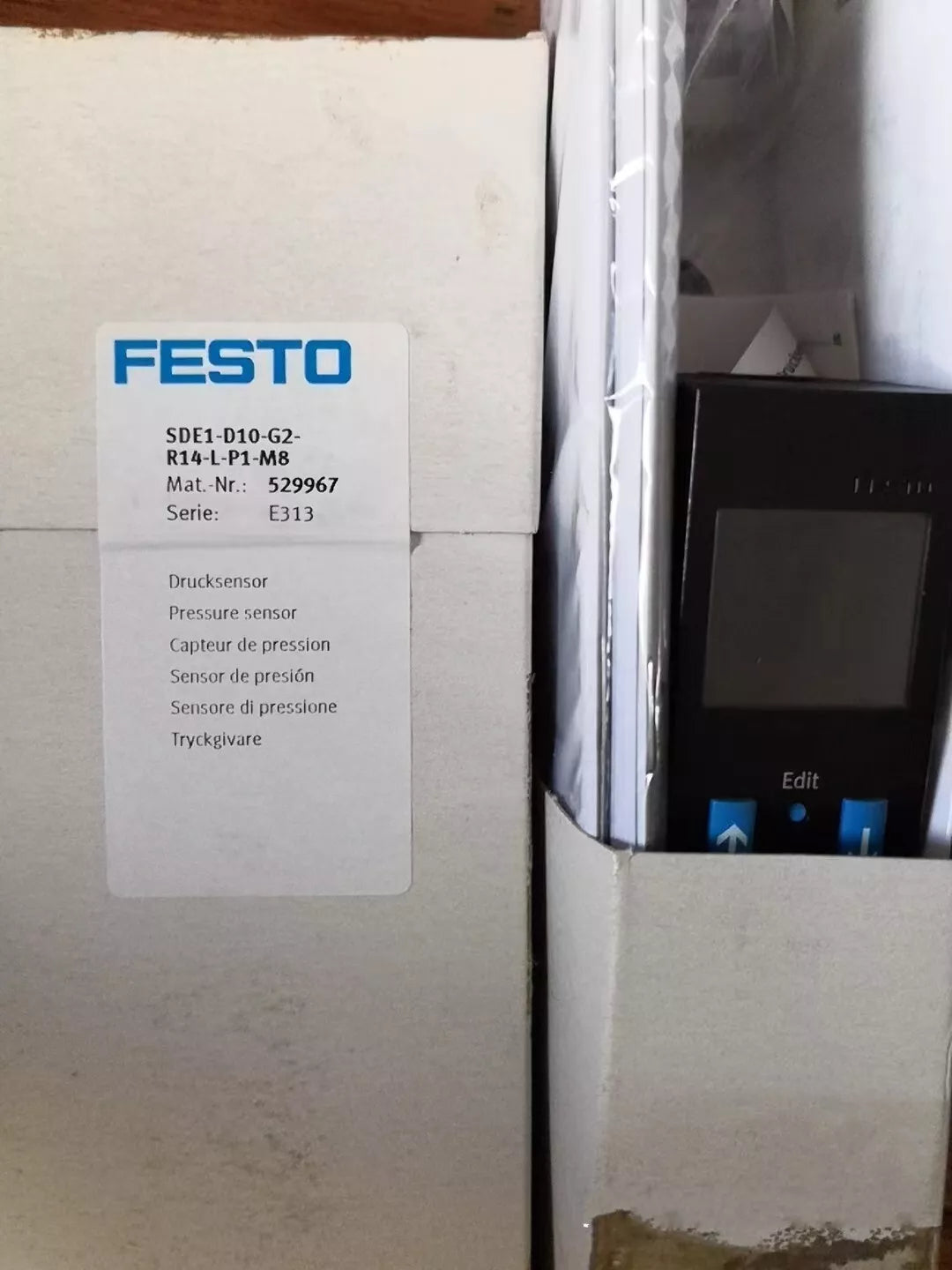 Festo SDE1-D10-G2-R14-L-P1-M8 529967 Pressure Sensor
