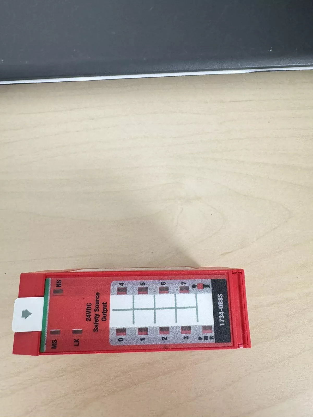 Allen Bradley 1734-OB8S Series B Output Module