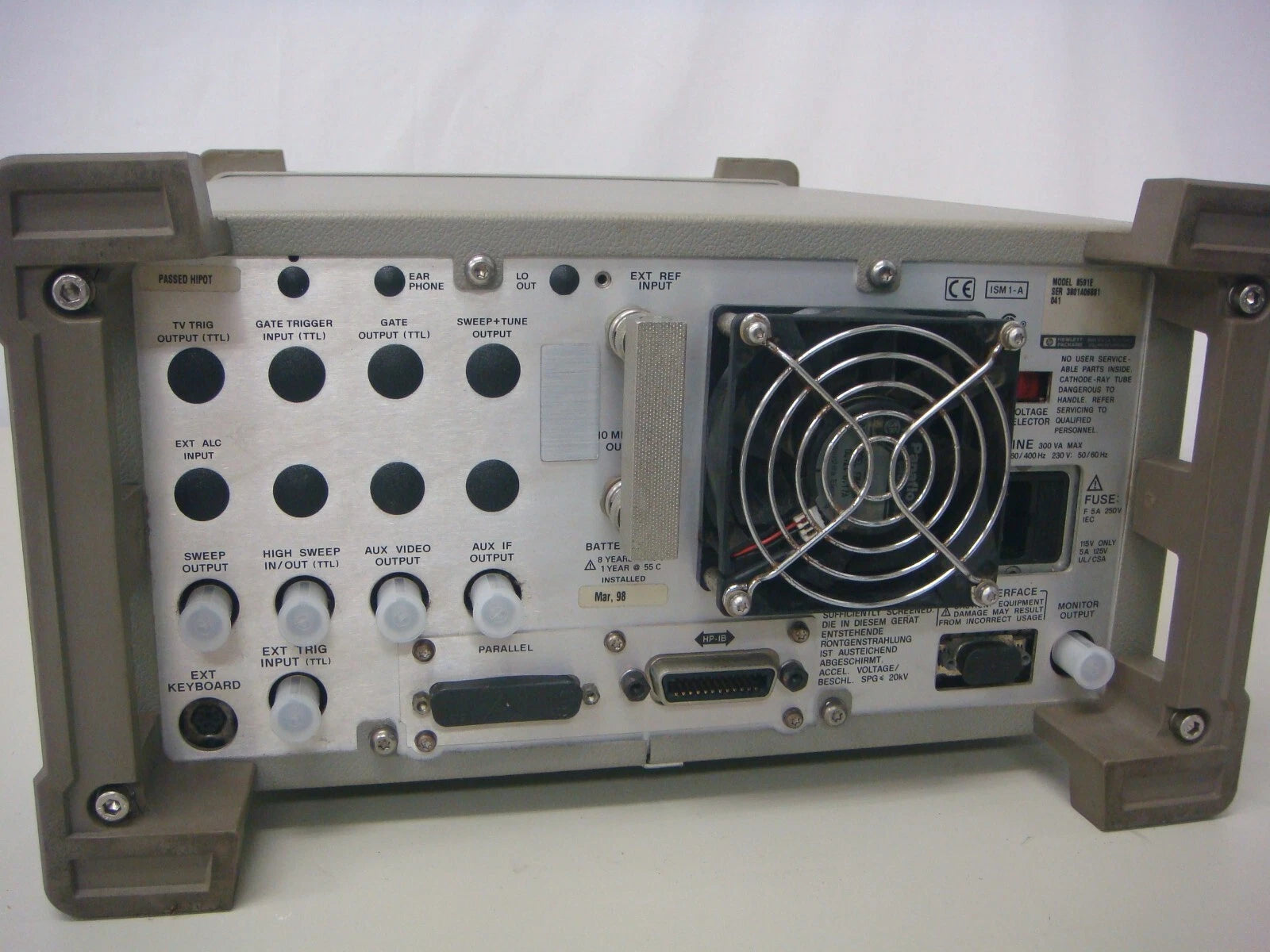 HP 8591E /041 1800MHz Spectrum Analyzer
