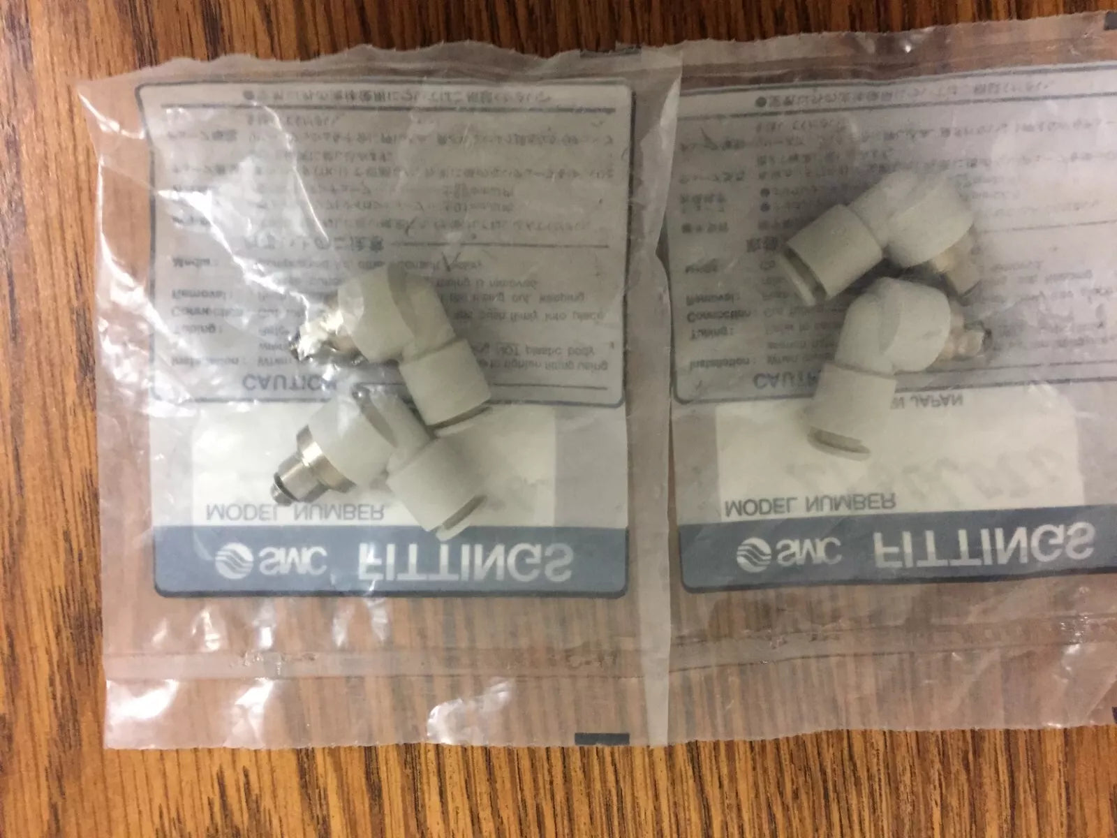 SMC KXL06-M5 Rotary Fitting, 1Bag/2pcs New