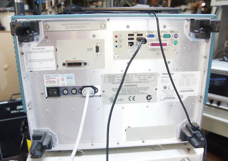 Tektronix DSA8200 Digital Serial Analyzer Sampling Oscilloscope DSA