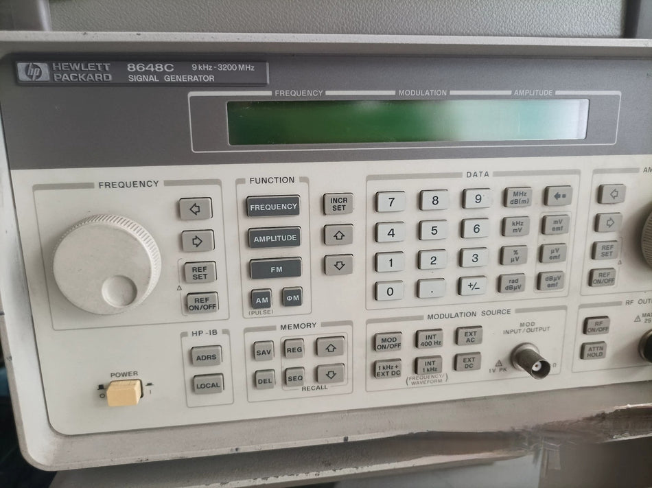Signal Generator 8648C Frequency 9 kHz- 3.2 GHz by Agilent