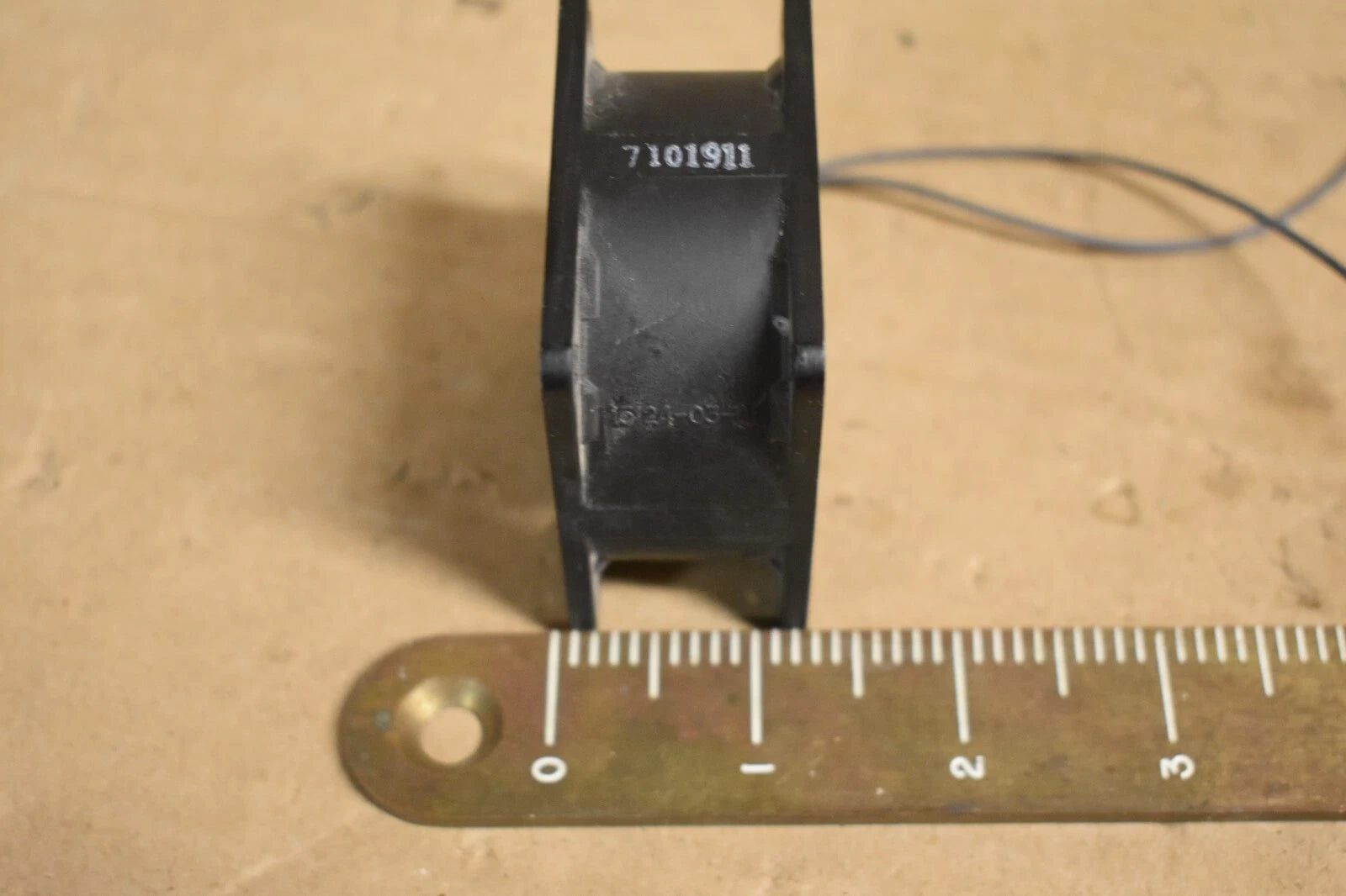 Portable Digital Anemometer with LCD Screen