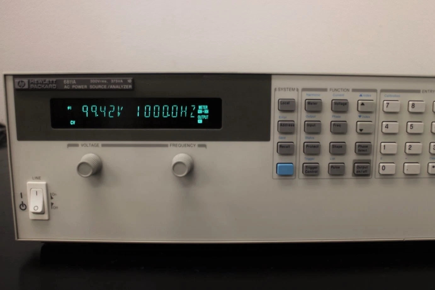 HP 6811A 375VA 300V AC power source