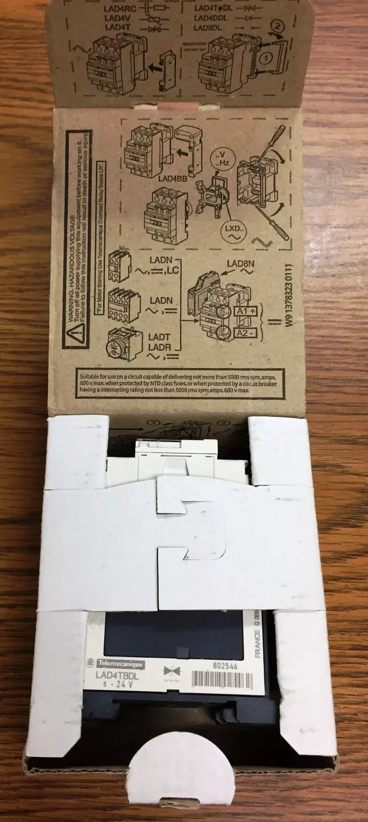 Schneider Telemecanique LC1D18BL Contactor - 3P 32A 460V DIN Rail