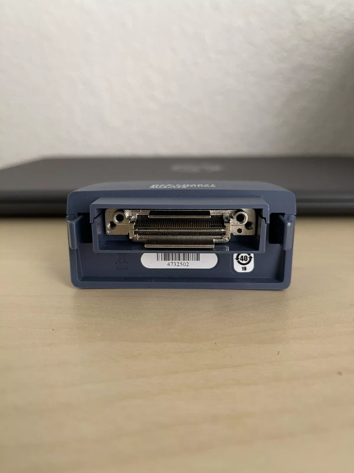 Fluke Networks DSX-CHA021 DSX M12 4-Position Channel Adapter