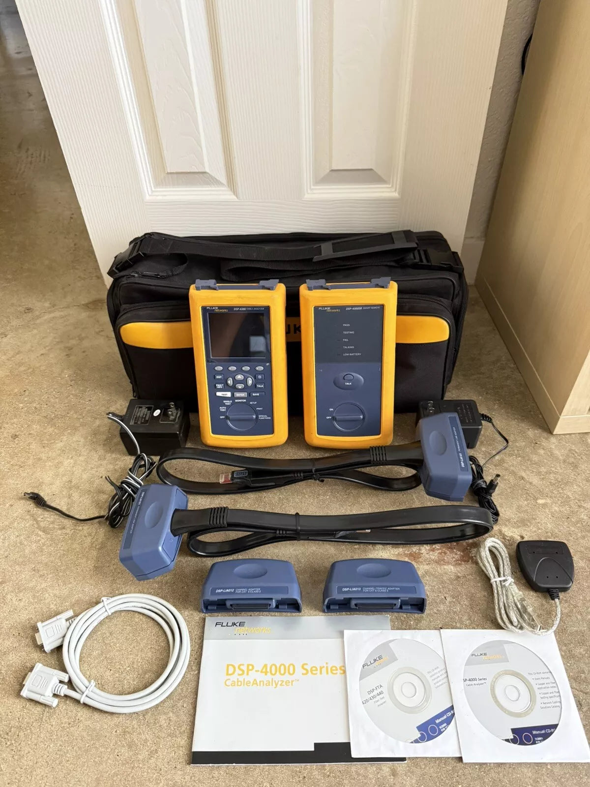 Fluke Networks DSP4300 Cable Analyzer Kit with Accessories (Tested)