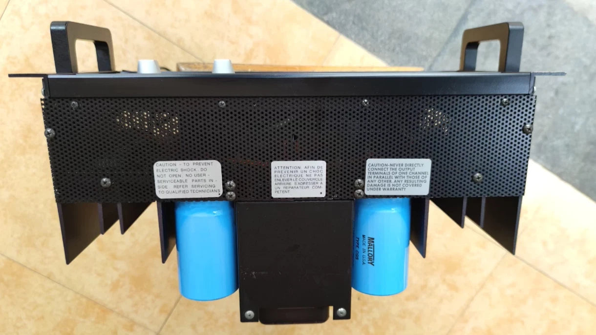 1pcs CROWN DC-300A monitoring amplifier