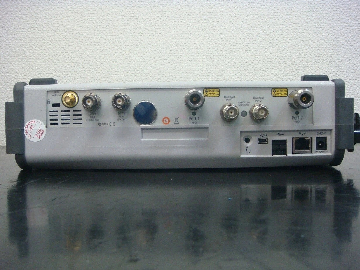 ANRITSU MS2028B 5 kHz - 20 GHz Handheld VNA Master Vector Network Analyzer