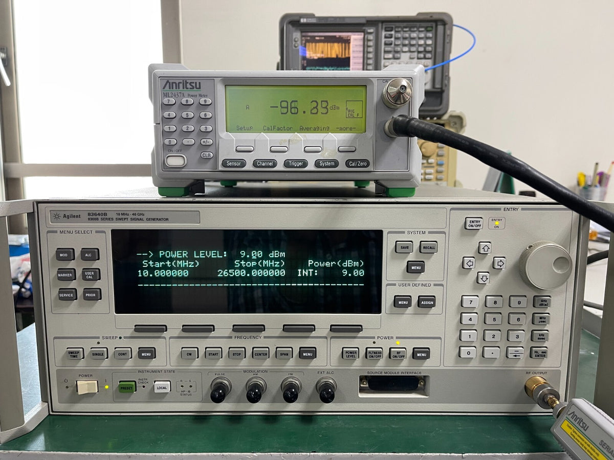HP Agilent 83640B 10MHz-40GHz Synthesized Sweep Signal Generator001/002/008_0837 - XG eqpt