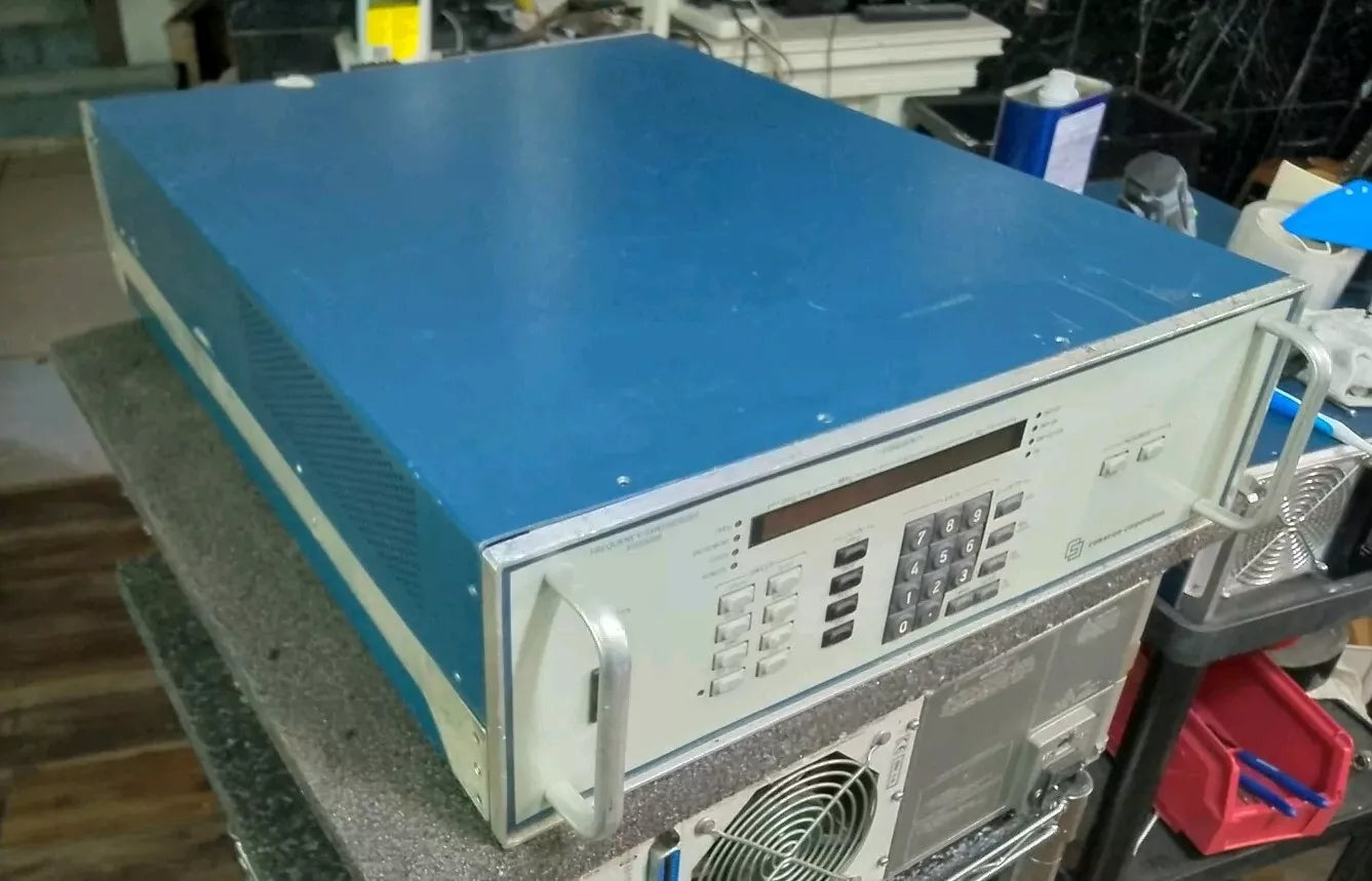 COMSTRON CORPORATION Frequency Synthesizer FS2000B