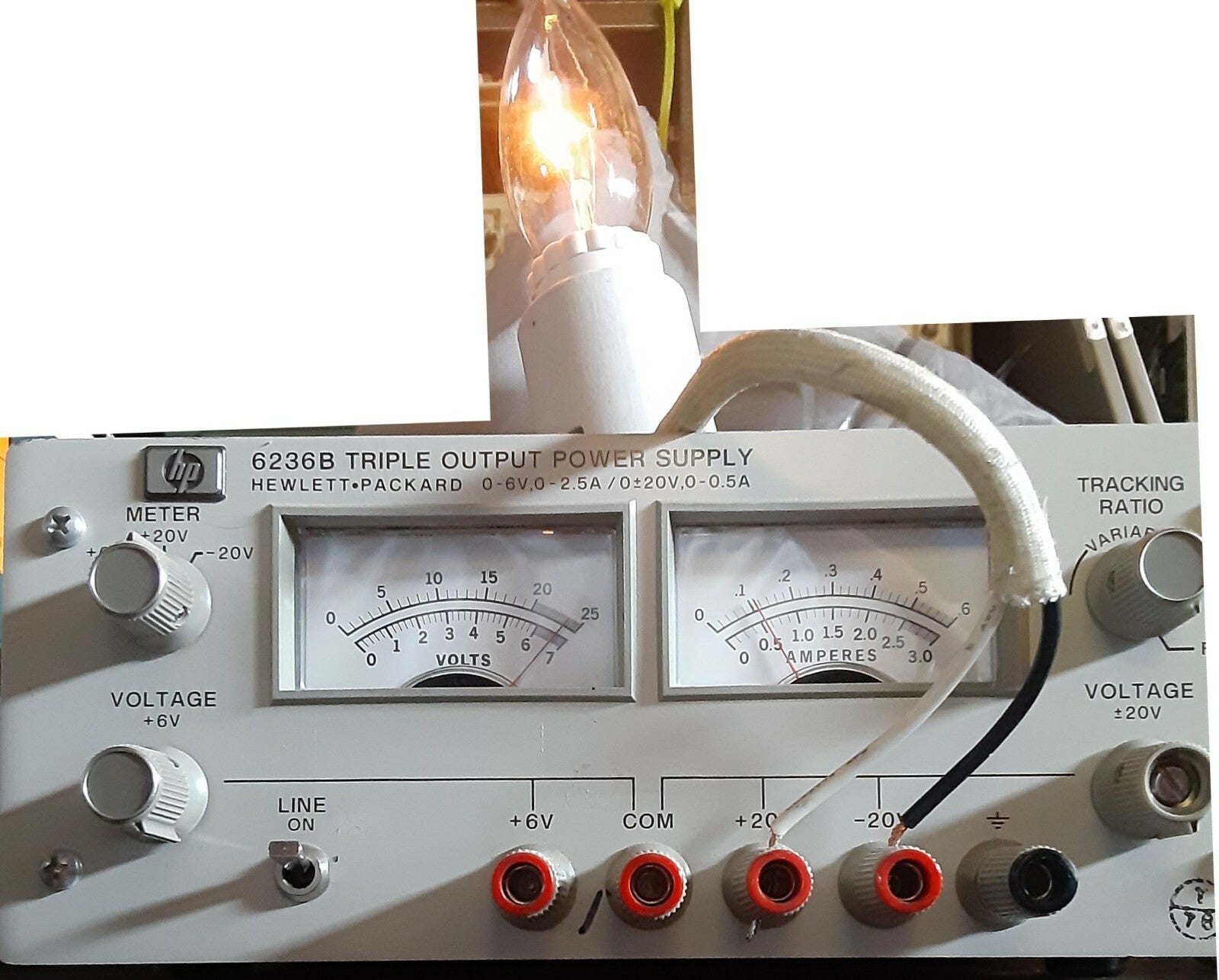 HP 6236B Lab Power Supply