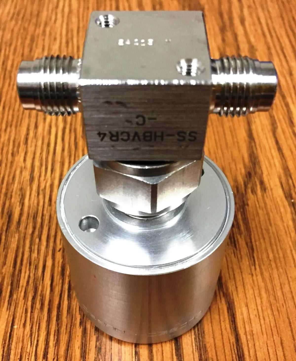 Nupro Swagelok SS-HBVCR4-C High Pressure Bellows Pneumatic Valve