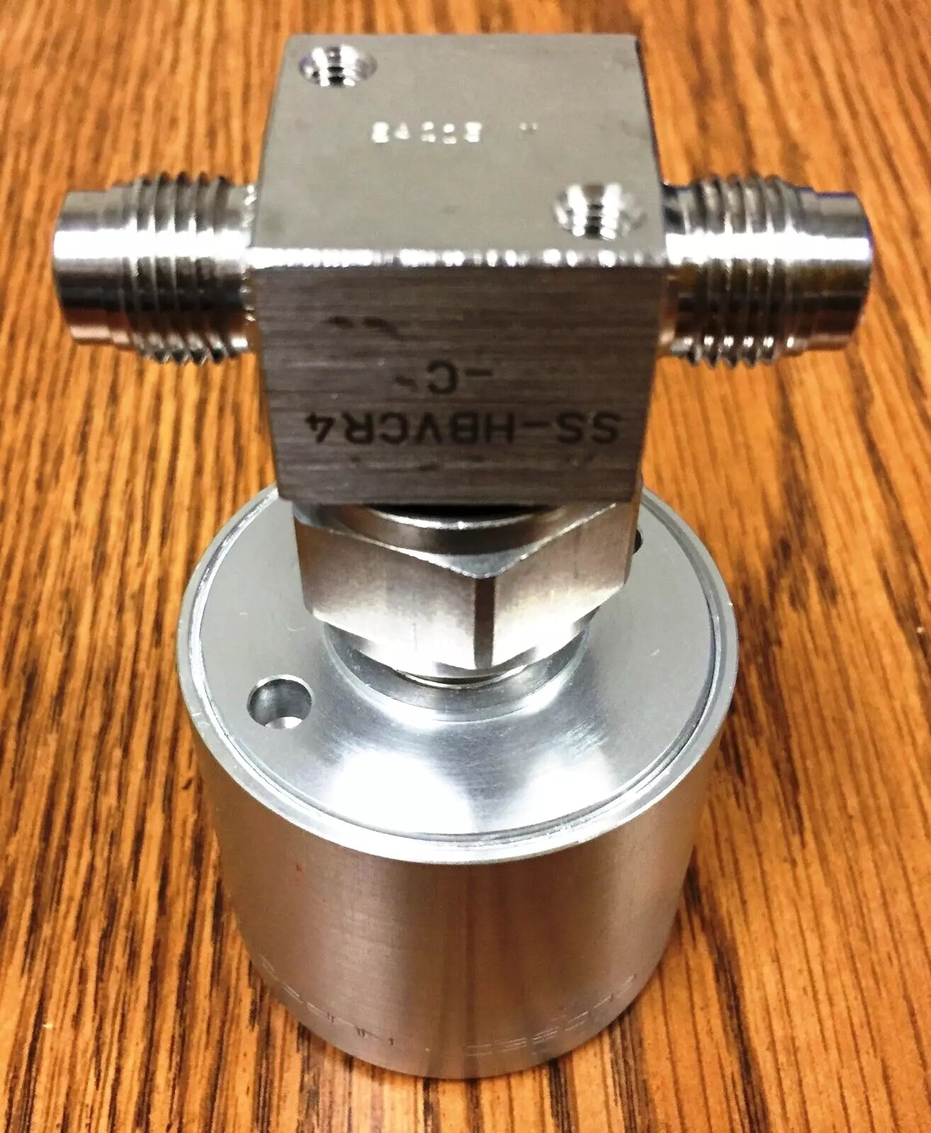 Nupro Swagelok SS-HBVCR4-C High Pressure Bellows Pneumatic Valve