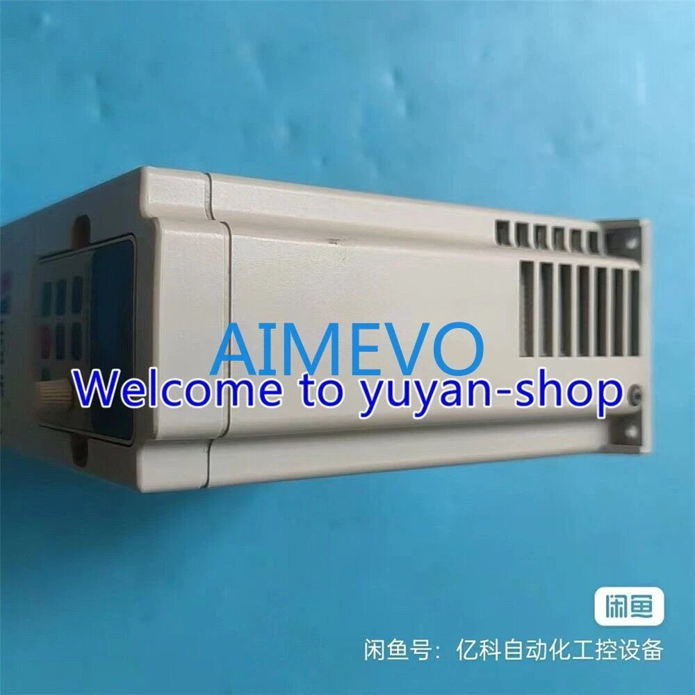 1PCS Used HOLIP Inverter HLPNV02D243B 2.2KW #T9646 YS