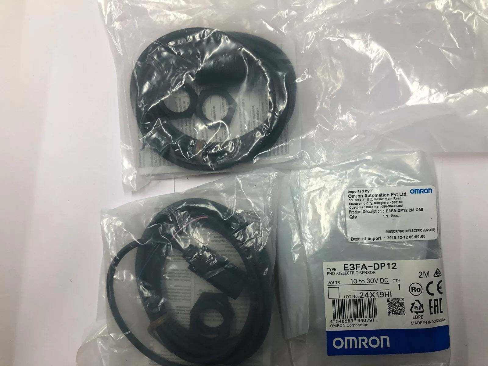 Omron E3FA-DP12 Photoelectric Sensor