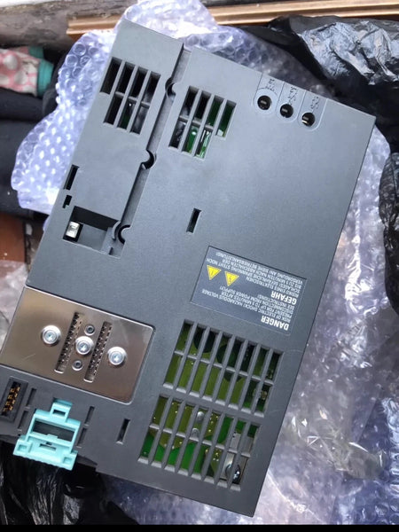 Siemens 6SL3210-1SE21-0UA0: Compact Frequency Inverter