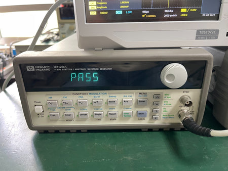 HP Agilent 33120A 15 MHz Function / Arbitrary Waveform Generator _9596 - XG eqpt