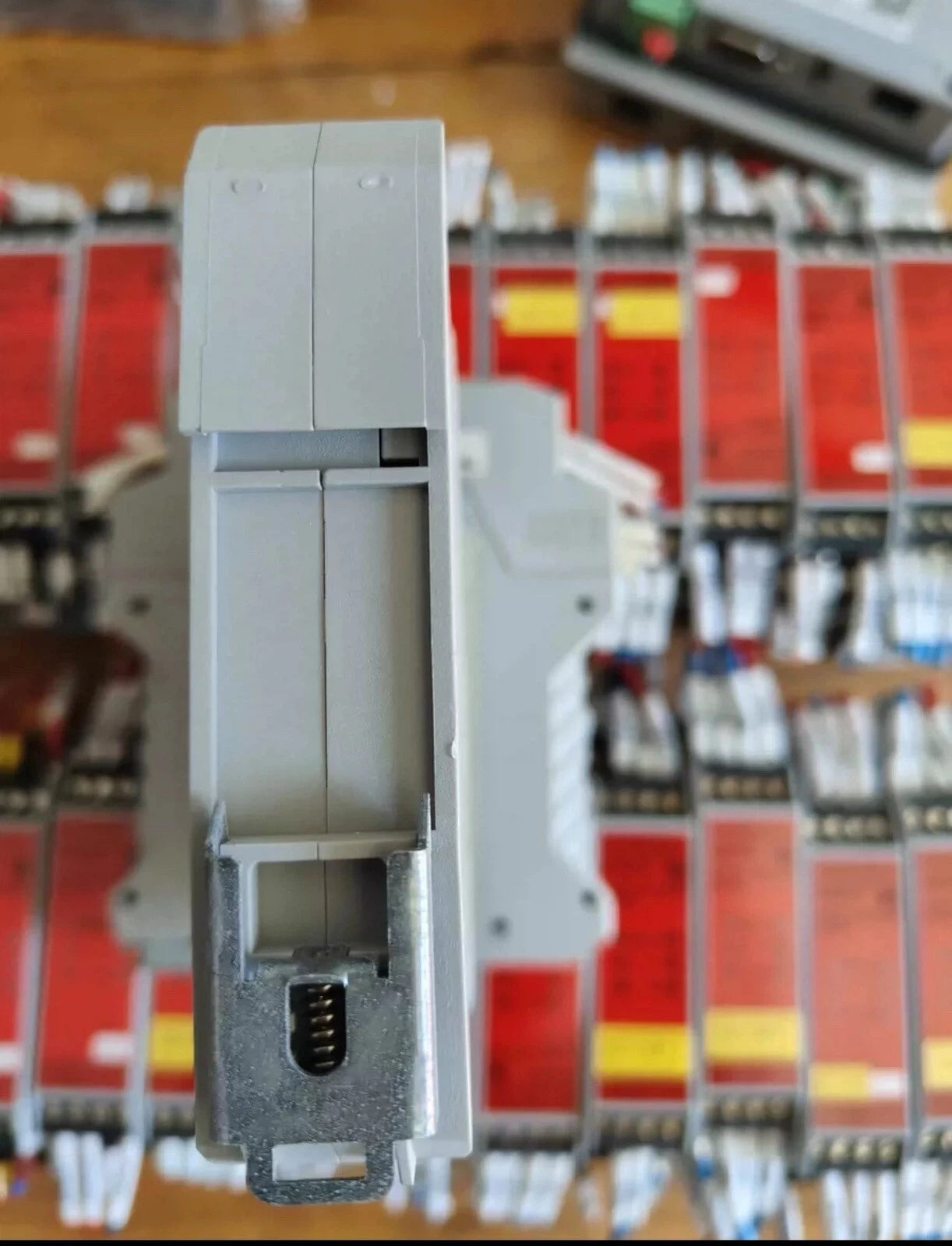 Reliable Omron G9SX-BC202-RT Safety Controller for Industrial Automation